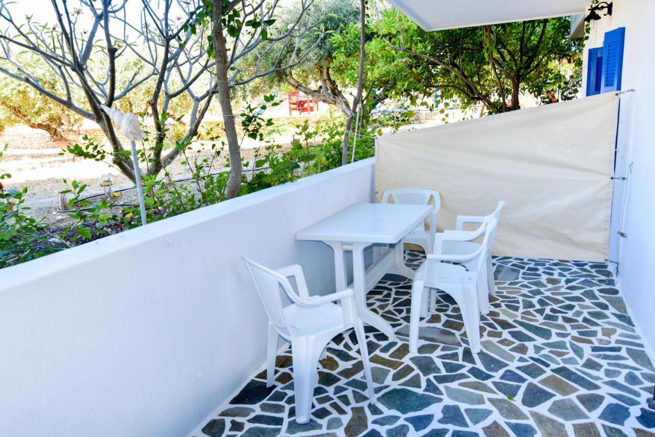 Vardes Hotel Studios Amoopi Exterior foto